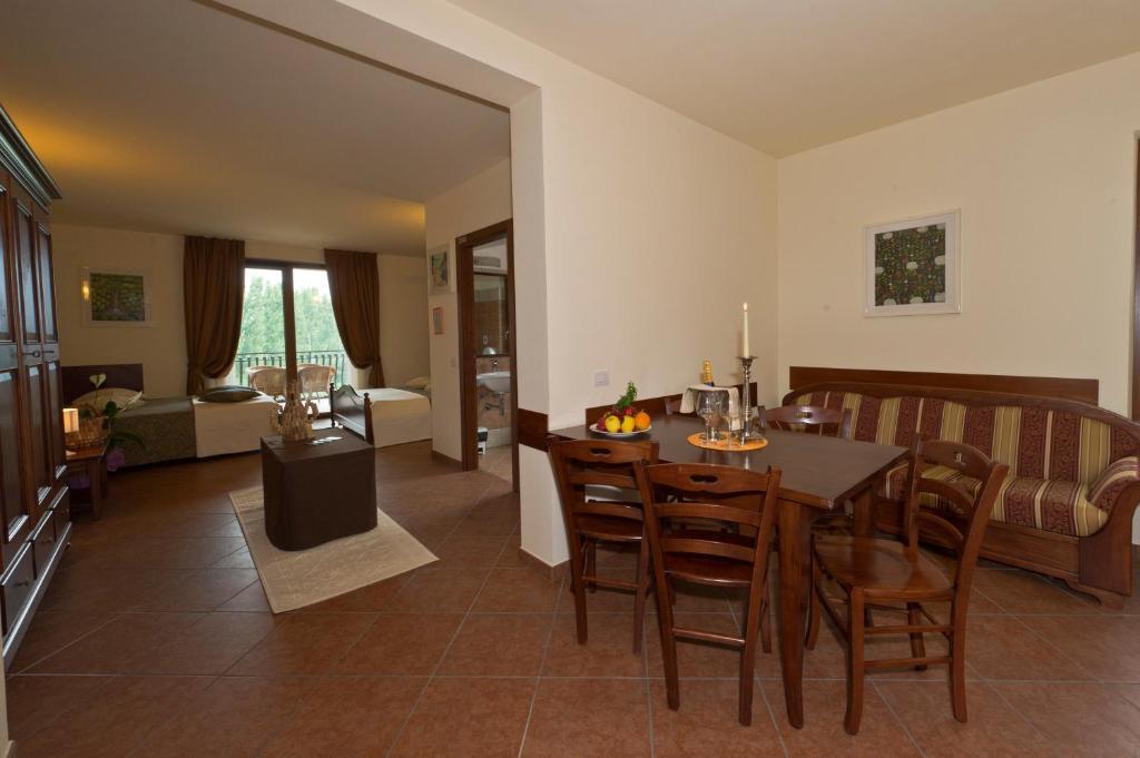 Locanda Ristorante Al Cardellino Bardolino Exteriér fotografie